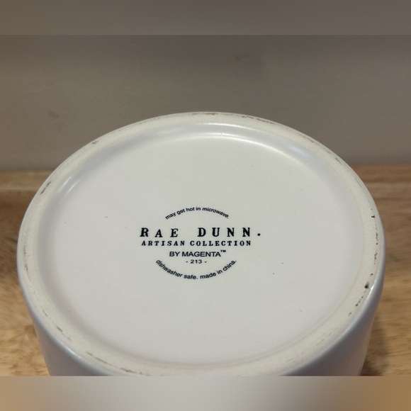 NEW storm Sensational Soy Blend Scented Candle. - Picture 4 of 6